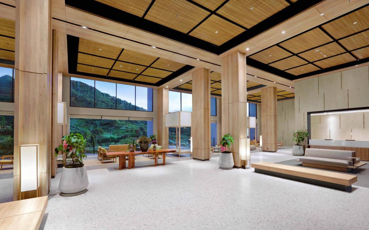Grand Aston Puncak Hotel & Resort Ciseureuh Екстер'єр фото